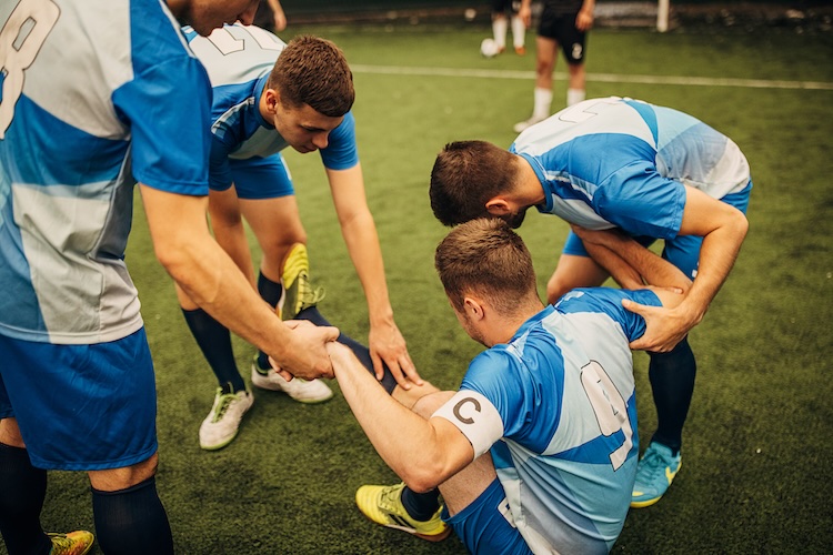 6 Tips to Prevent Sports Injuries in Teenagers